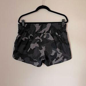 Athleta 4 1/2” hustle running shorts Camo